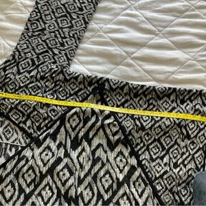 Gudrun Sjoden kimono style cardigan in black and cream.